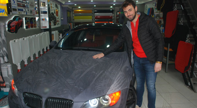 Otomobiline öyle bir şey yaptı ki gören dönüp tekrar bakıyor