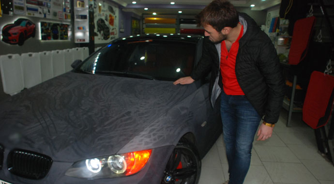 Otomobiline öyle bir şey yaptı ki gören dönüp tekrar bakıyor