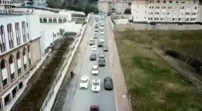 İstanbul’da ultra lüks otomobilli düğün konvoyunda “drift” terörü