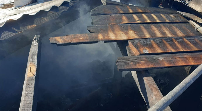 Tuşba'da çatı yangını