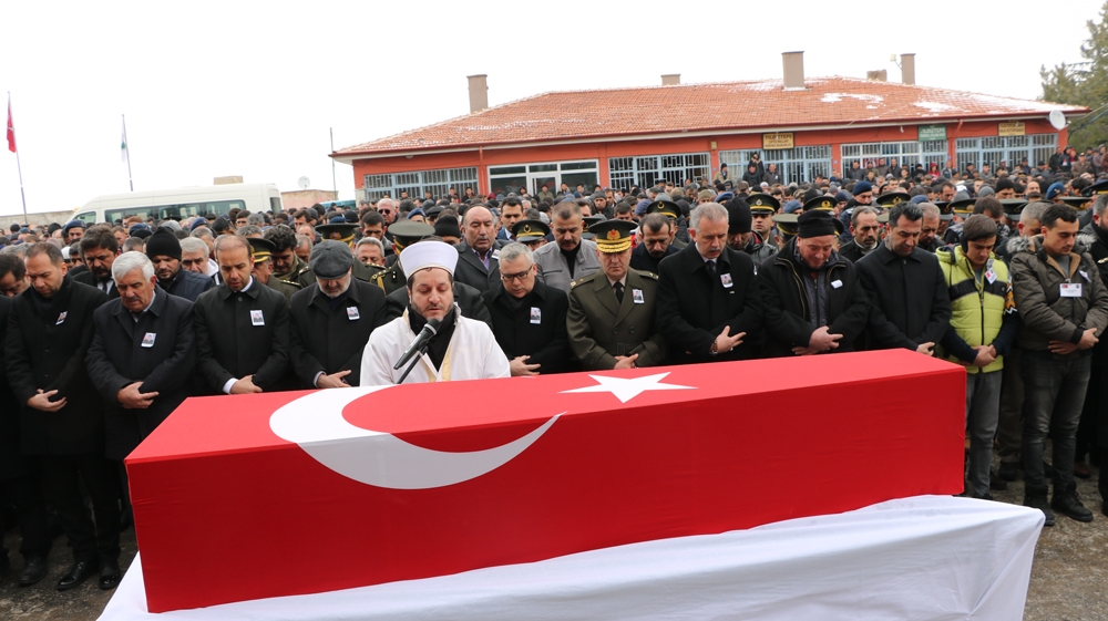 Niğdeli şehit dualarla toprağa verildi