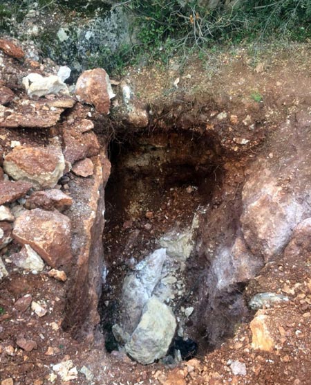 Kaçak kazı yapan kişi suçüstü yakalandı