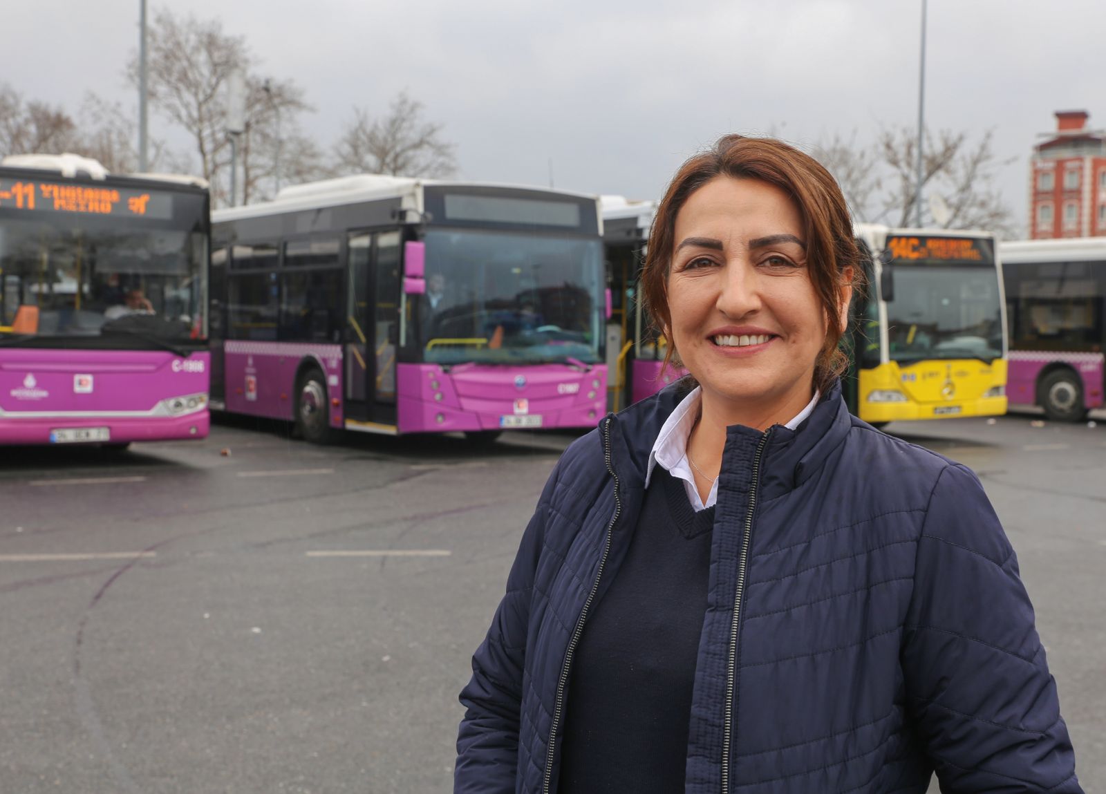 İstanbul'un kadın otobüs şoförleri, yolculardan tam destek alıyor