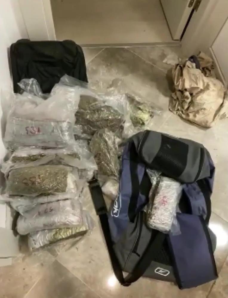 Polis ekiplerinden nefes kesen uyuşturucu operasyonu