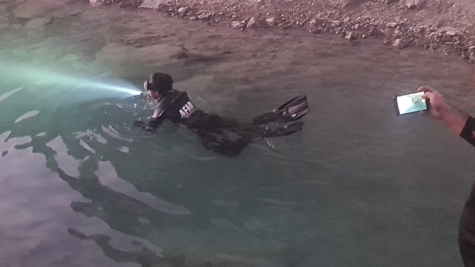 Yıkanmak için girdiği su çukurunda boğuldu