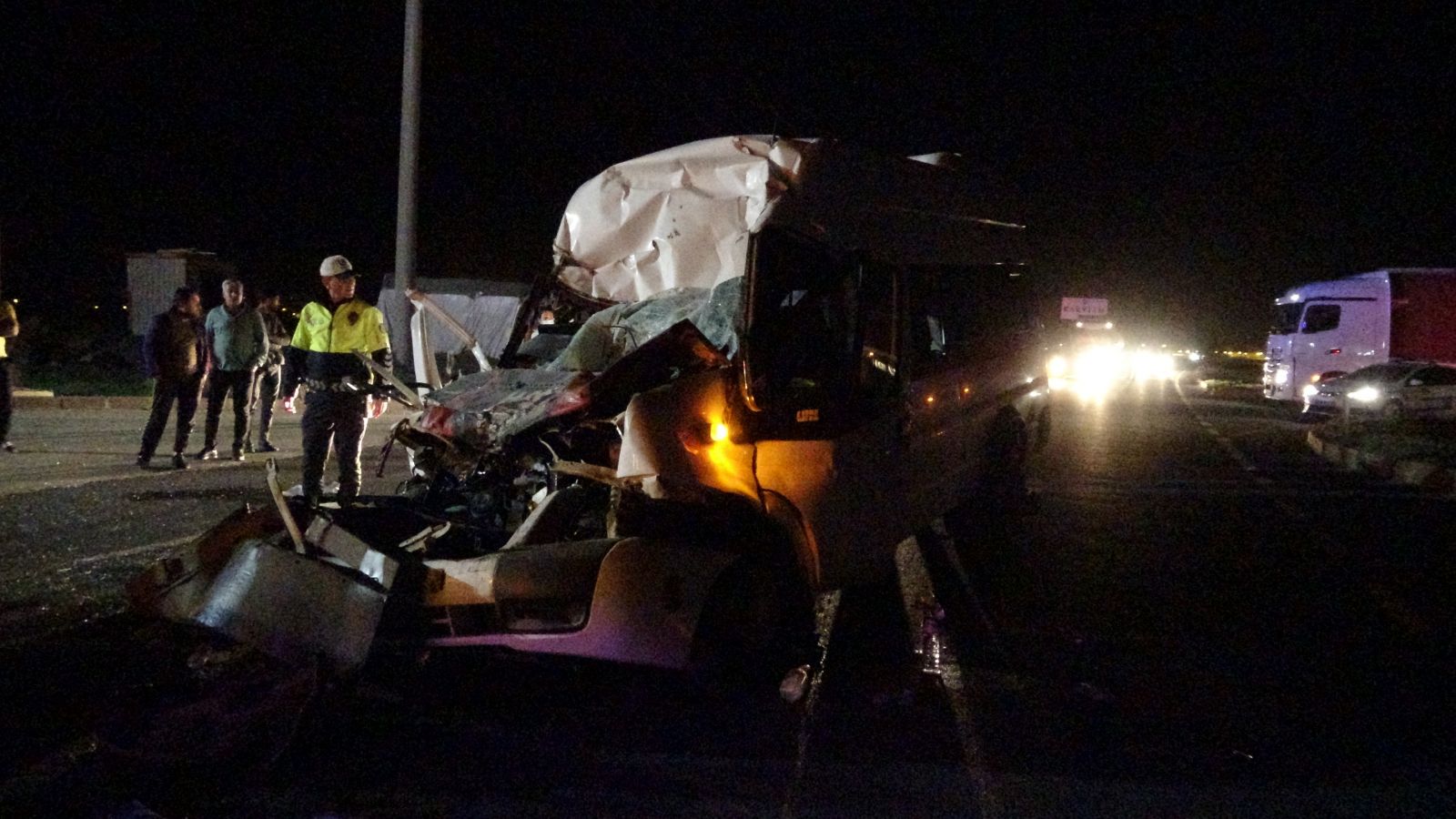 Diyarbakır'da feci kaza, ölü ve yaralılar var