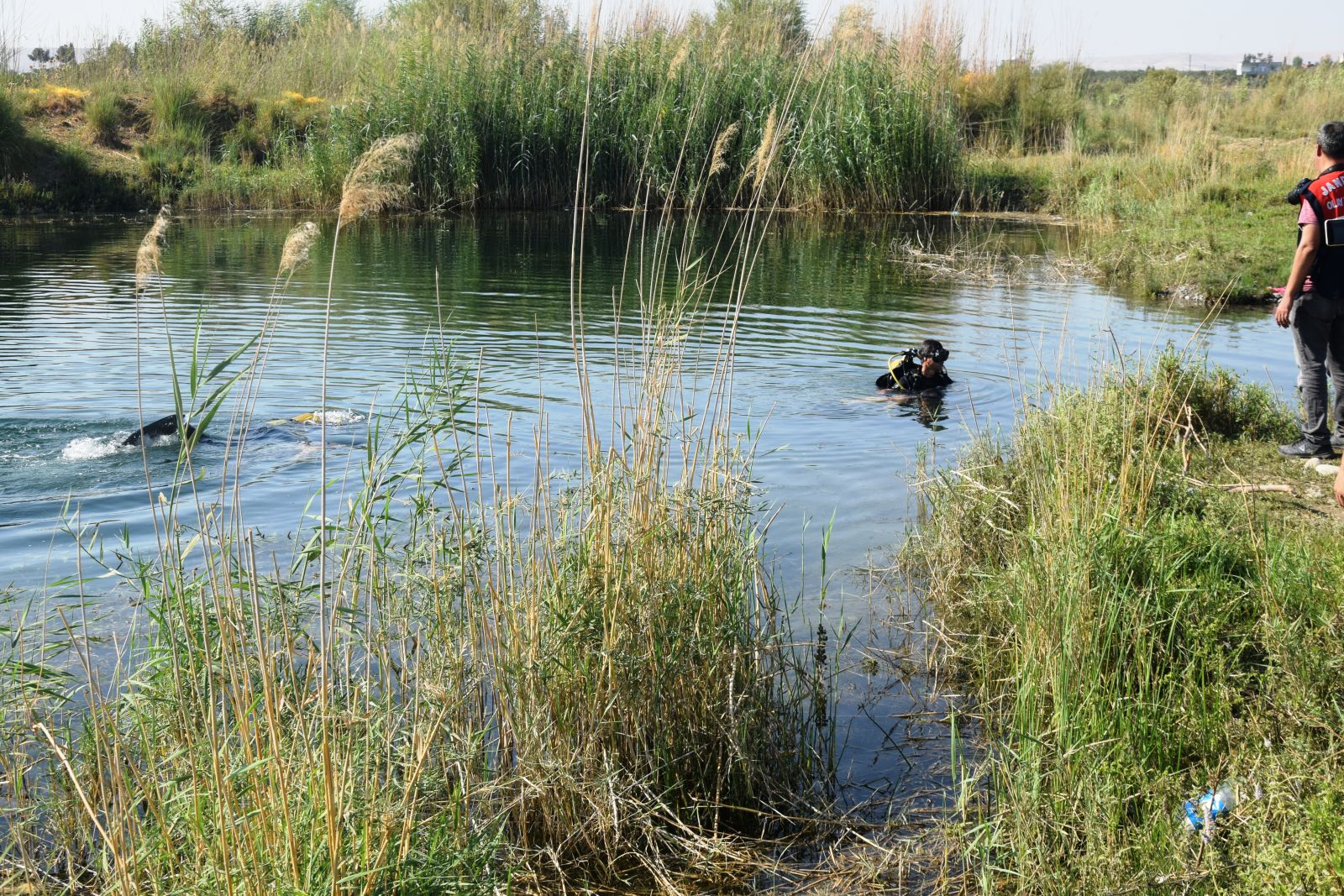 Fırat Nehri'ne giren 2 genç boğuldu