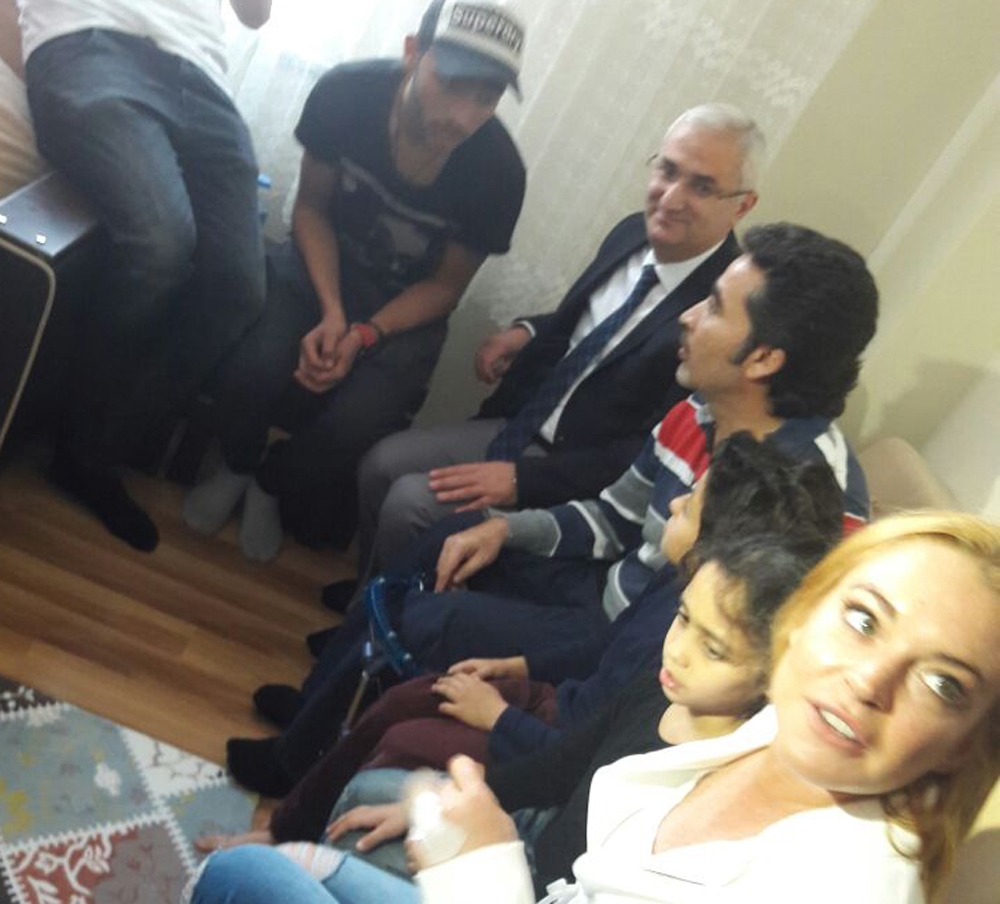 Linsay Lohan’ndan Suriyelileri ziyareti devam ediyor