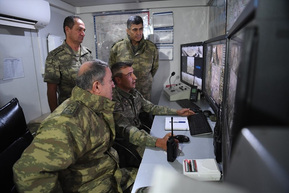 Genelkurmay Başkanı askeri birlikleri denetledi