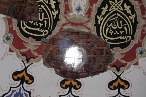 Nusaybin'de tel örgü geri çekildi, çatışma izleri ortaya çıktı