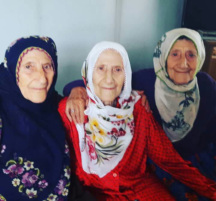 Üçüz nineleri ölüm ayırdı