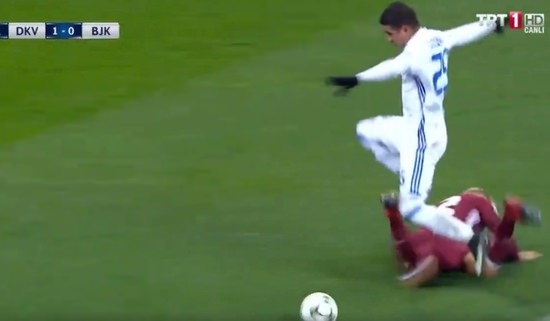 Beşiktaş'ı çıldırtan hakem kararı!