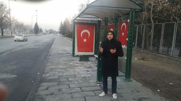 Kayseri'de 14 askerin şehit olduğu durak Türk bayraklarıyla donatıldı