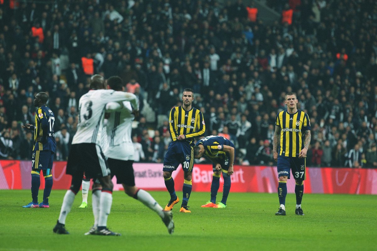Olaylı Beşiktaş-Fenerbahçe derbisinin faturası ağır oldu