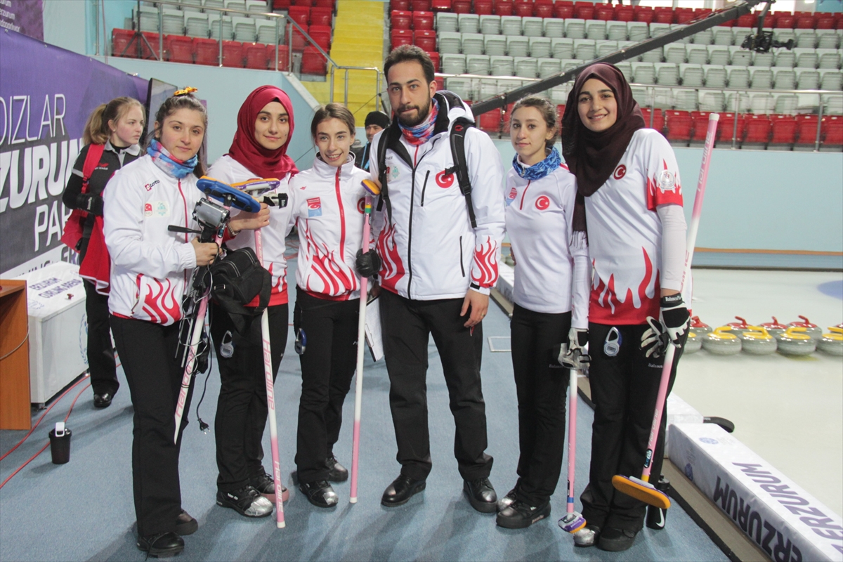 Curlingde Rusları yenen Milli Takım yarı finale çıktı