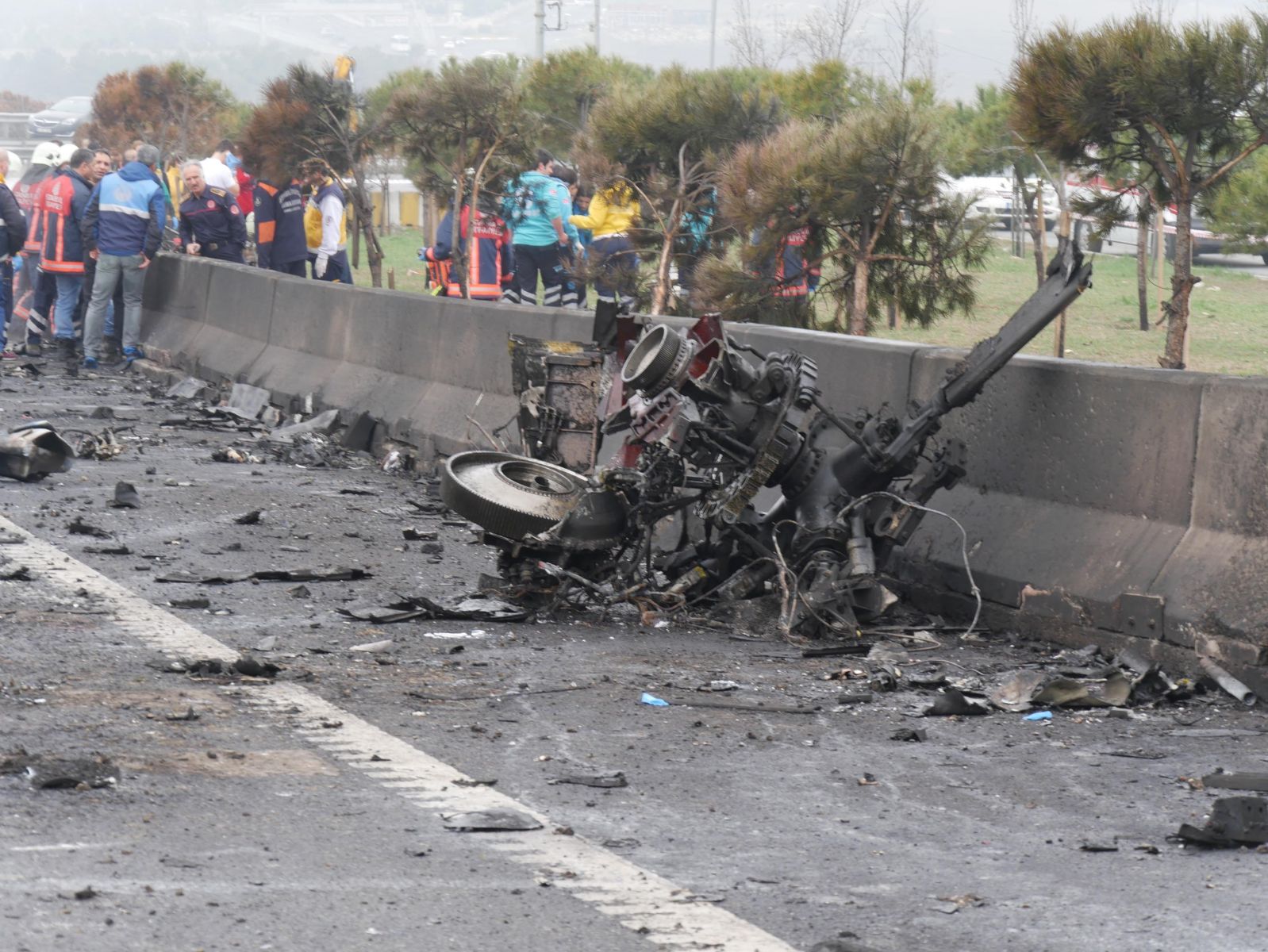 Son dakika: İstanbul'da helikopter düştü: 7 ölü
