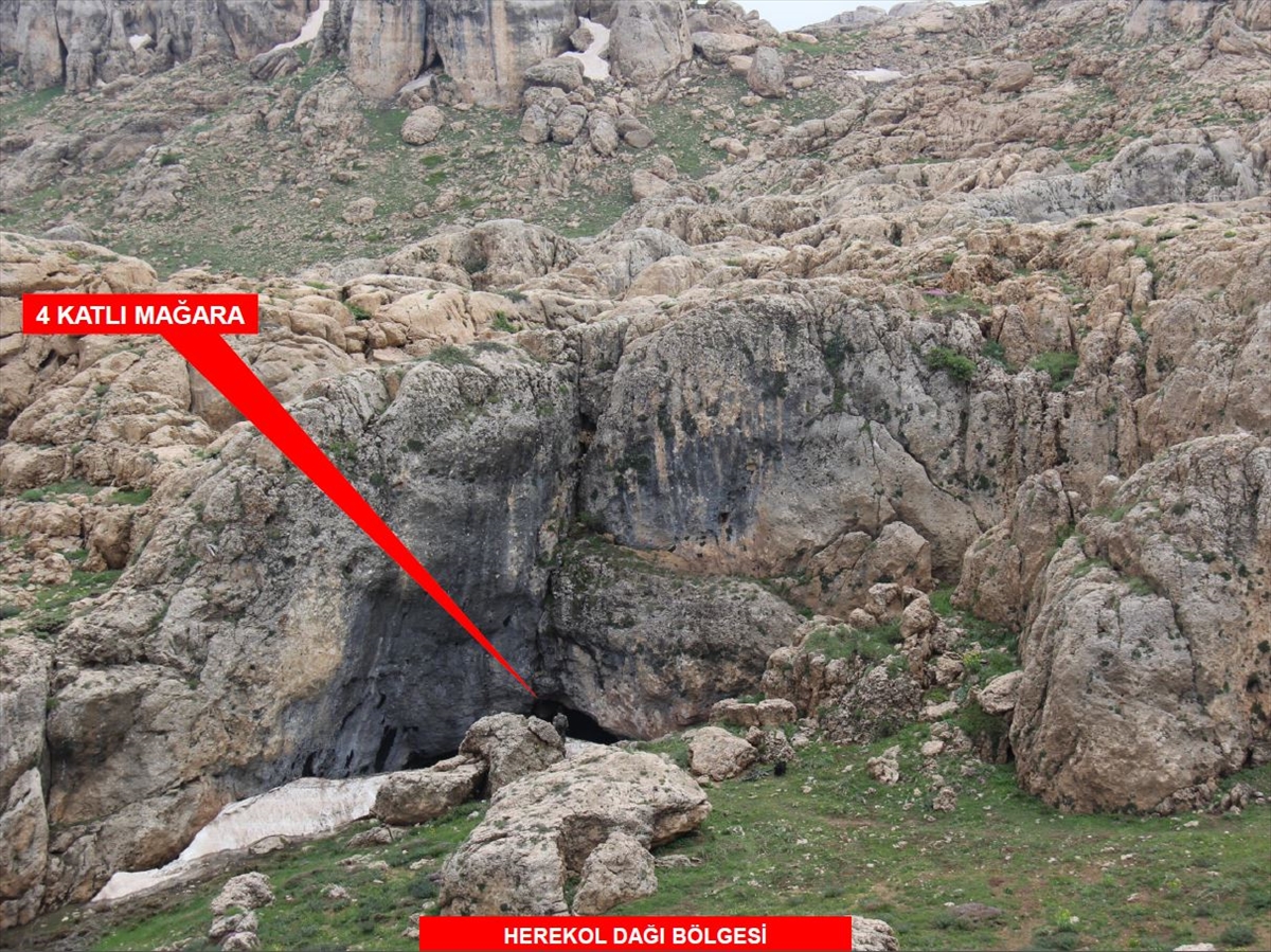 Siirt'te teröristlerin kullandığı 38 mağara bulundu