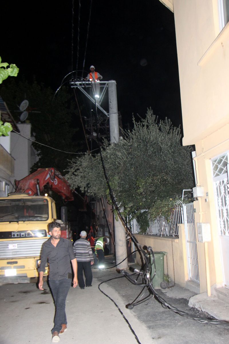 Bursa'da elektrik telleri bomba gibi patladı!