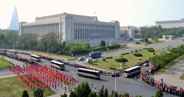 CNN tüm dünyaya son dakika geçti: Yola çıktı