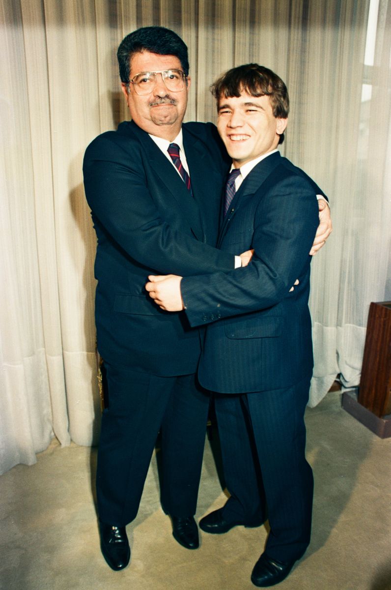 Naim Süleymanoğlu Öldü | Naim Süleymanoğlu Kimdir?