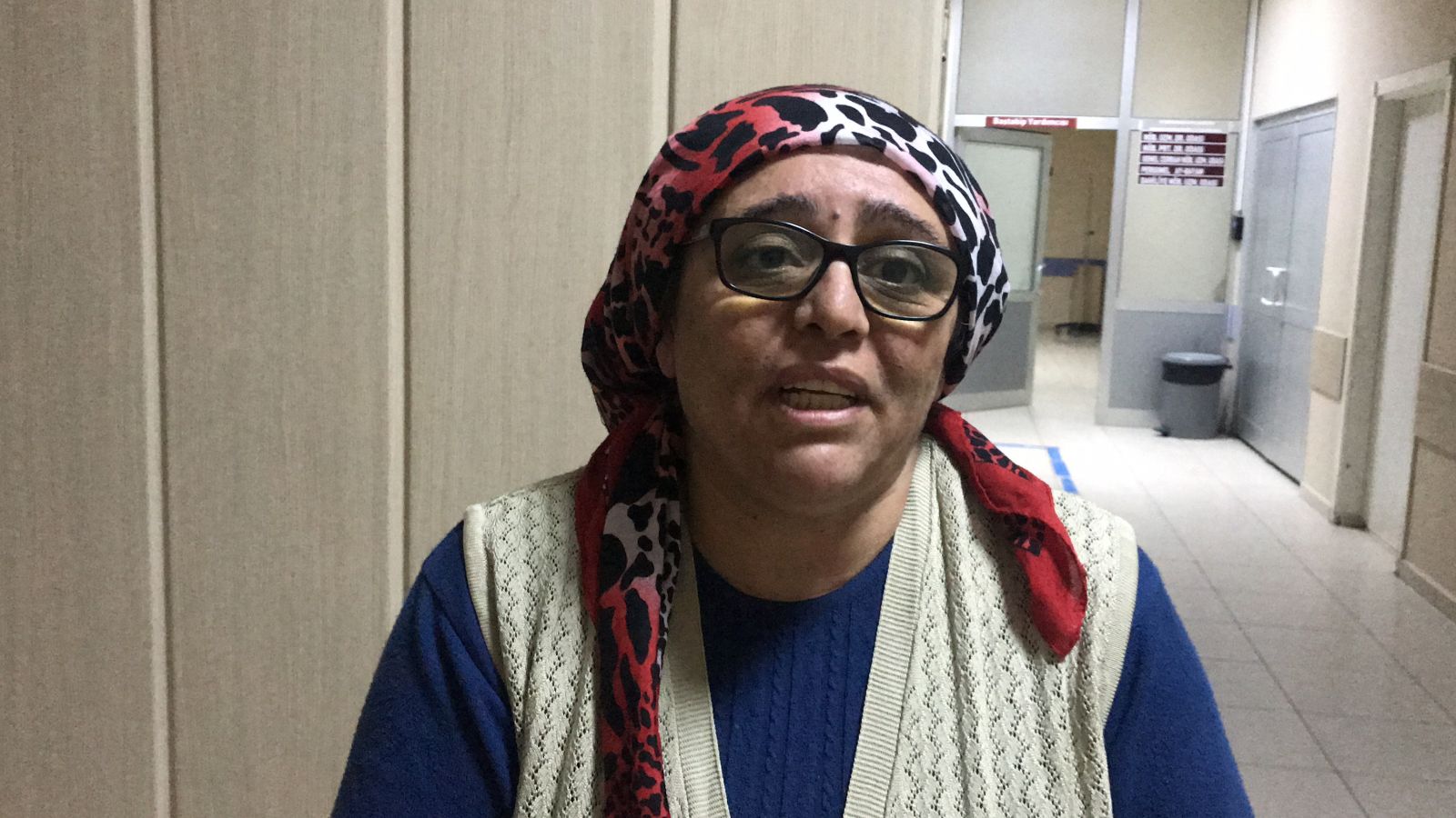 Eşini vurmakla tehdit etti, kendini bacağından vurdu