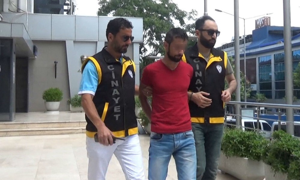 Vurdukları kızın elbisesini yıkayıp hastaneye götürdüler
