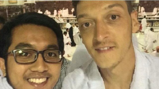 Mesut Özil umre'ye gitti