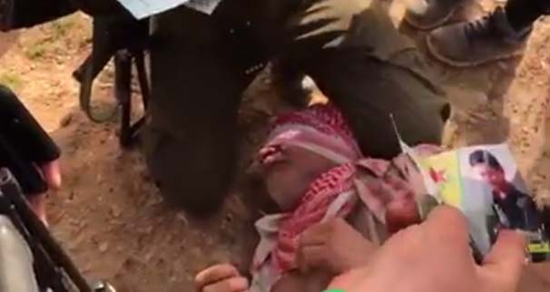 ÖSO, YPG’li teröristleri bir bir teslim alıyor