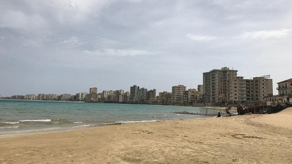 KKTC Başbakanı Tatar ‘hayalet şehir’ Maraş’ta