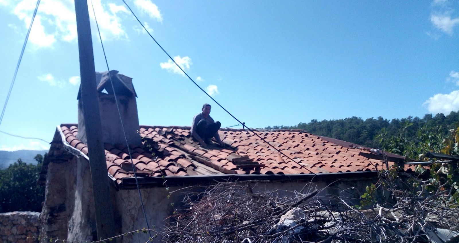 Dolu köyü felç etti