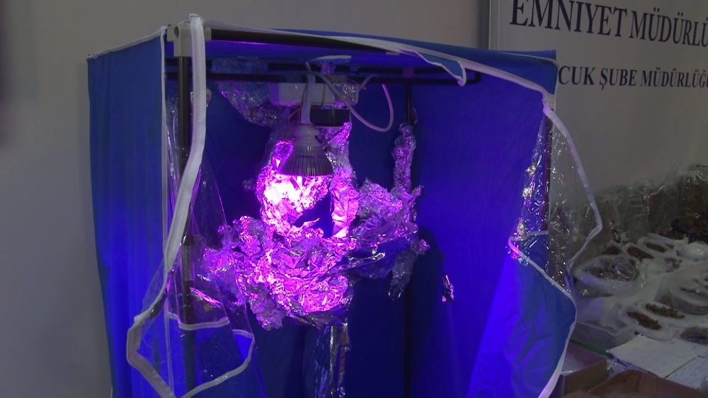 Uyuşturucu operasyonunda polisi bile şaşırtan görüntü