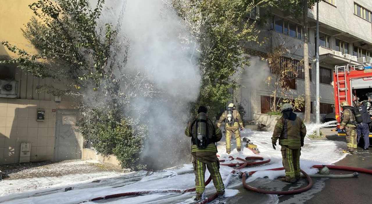 Gaziosmanpaşa'da kolonya imalathanesinde yangın çıktı