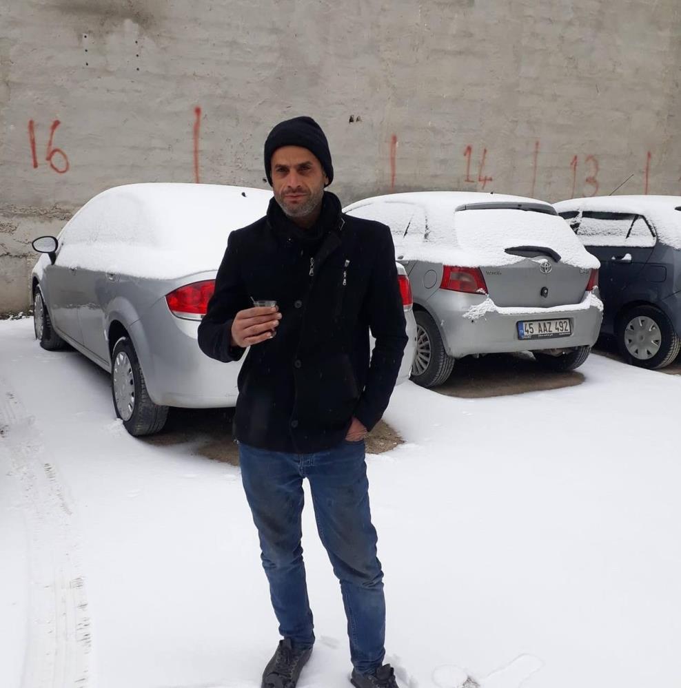 Şanlıurfa'da arabalar çarpıştı, ölü ve yaralılar var