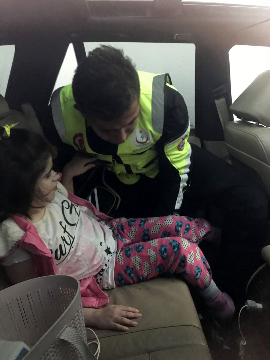 Cipte bırakılan engelli çocuk, son anda kurtarıldı!