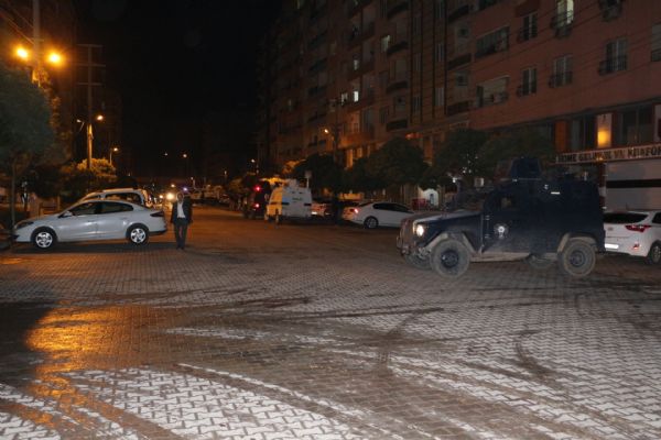 Mardin Kızıltepe'de AK Parti binasına saldırı! (Mardin'de şehit, yaralı var mı?)