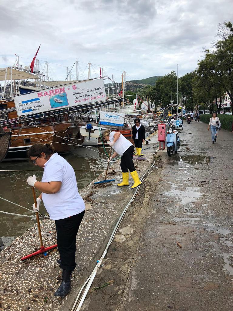 Bodrum’daki sağanak sonrası ekipler seferber oldu