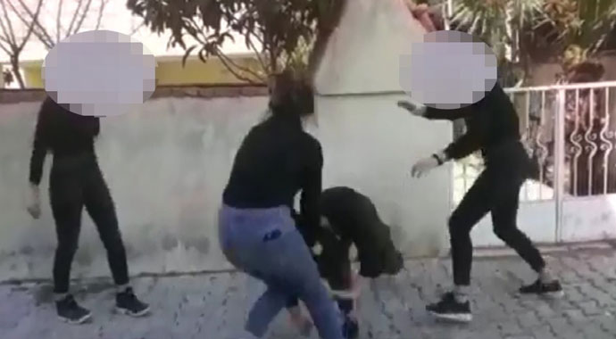 Didim'de kız öğrencilerin kavgası pes dedirtti