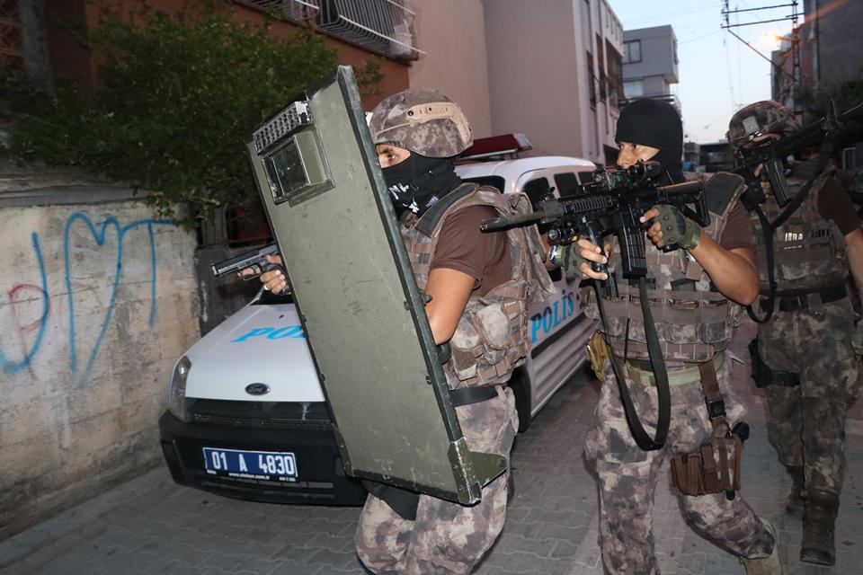 Adana'da PKK operasyonu: 31 gözaltı