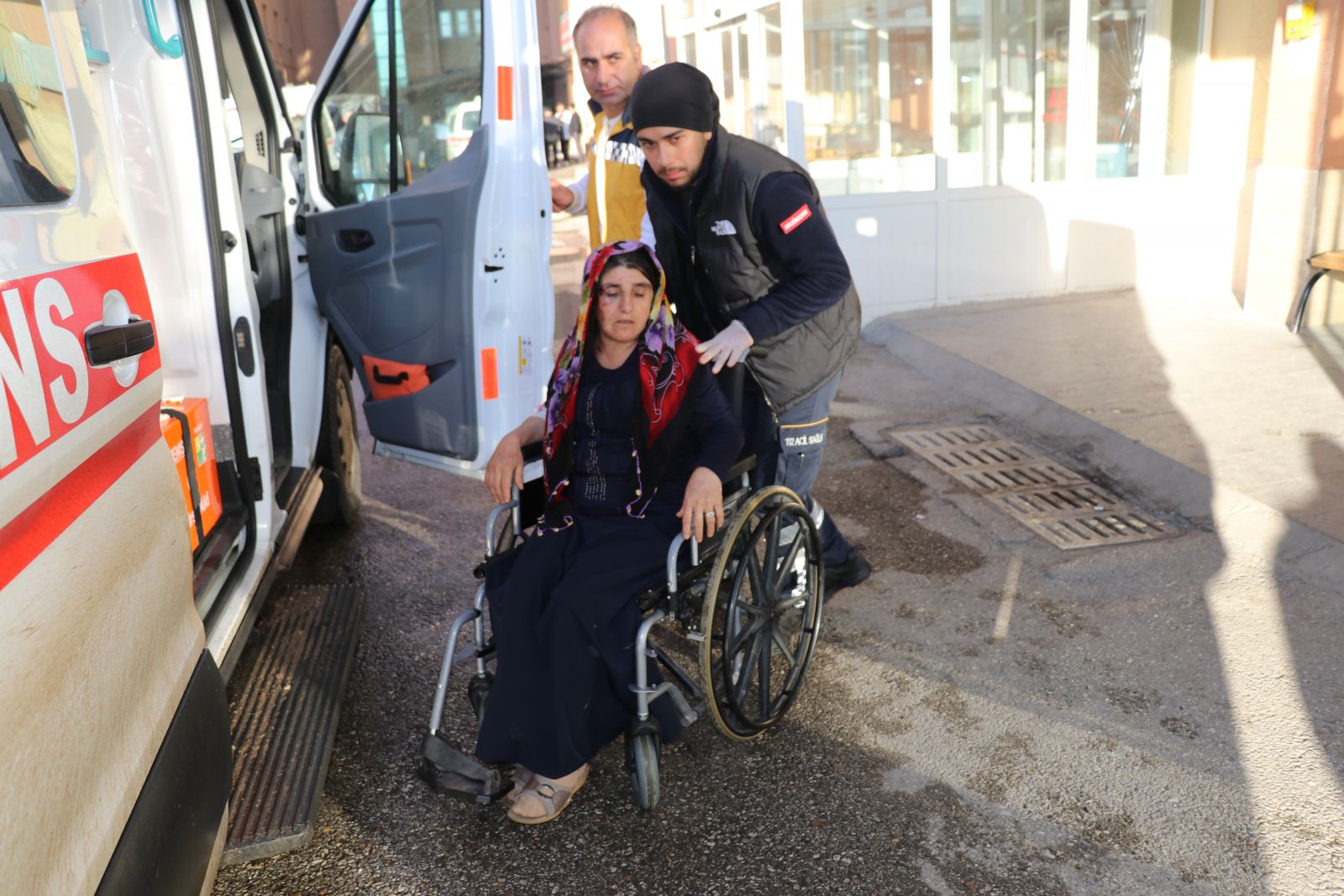 Yolcu otobüsü şarampole yuvarlandı