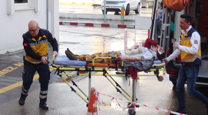 Mersin'de tarım işçilerini taşıyan midibüs devrildi: Ölü ve yaralılar var