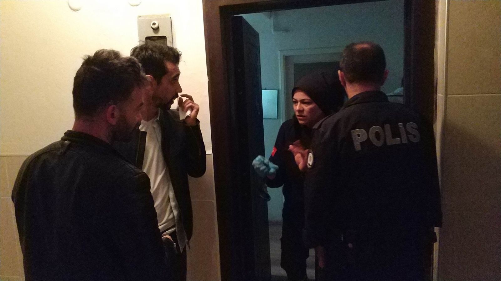 Boşanma aşamasında olduğu eşini öldürüp intihar etti