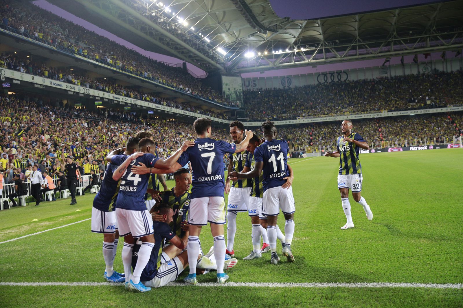 Fenerbahçe evinde rahat kazandı (Fenerbahçe 5-0 Gazişehir Gaziantep)