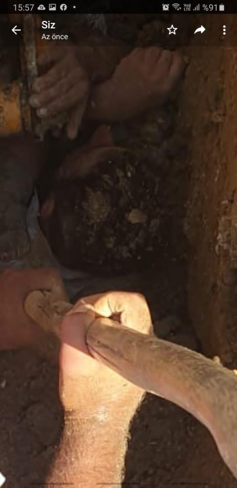Göçük altında kalan işçi böyle kurtarıldı