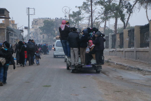 Halep'te büyük katliam! Kafileler halinde kaçıyorlar...