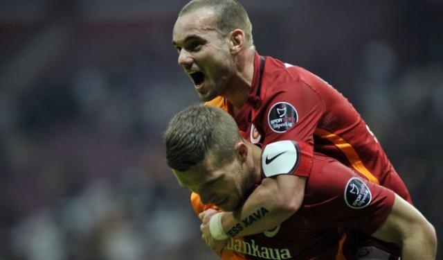 Cimbom 2'de 2 yaptı Cimbom 2'de 2 yaptı
