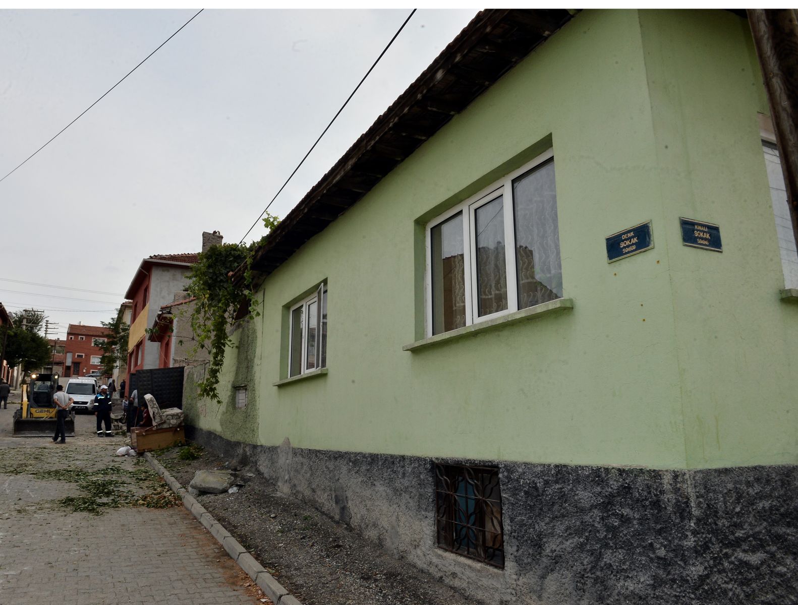Arkadaşını öldürüp bahçesine gömen şahıs tutuklandı