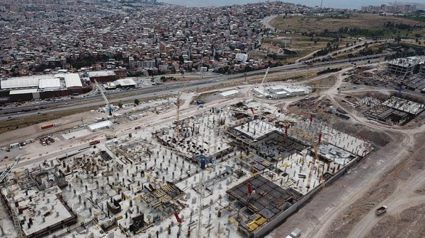 İzmir'in en büyük hastanesi 1 yıl erken açılıyor