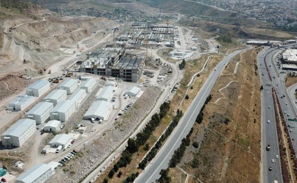 İzmir'in en büyük hastanesi 1 yıl erken açılıyor