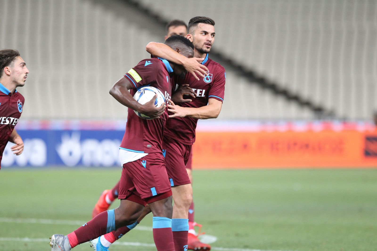 Yunanistan'da Ekuban 'Fırtına'sı