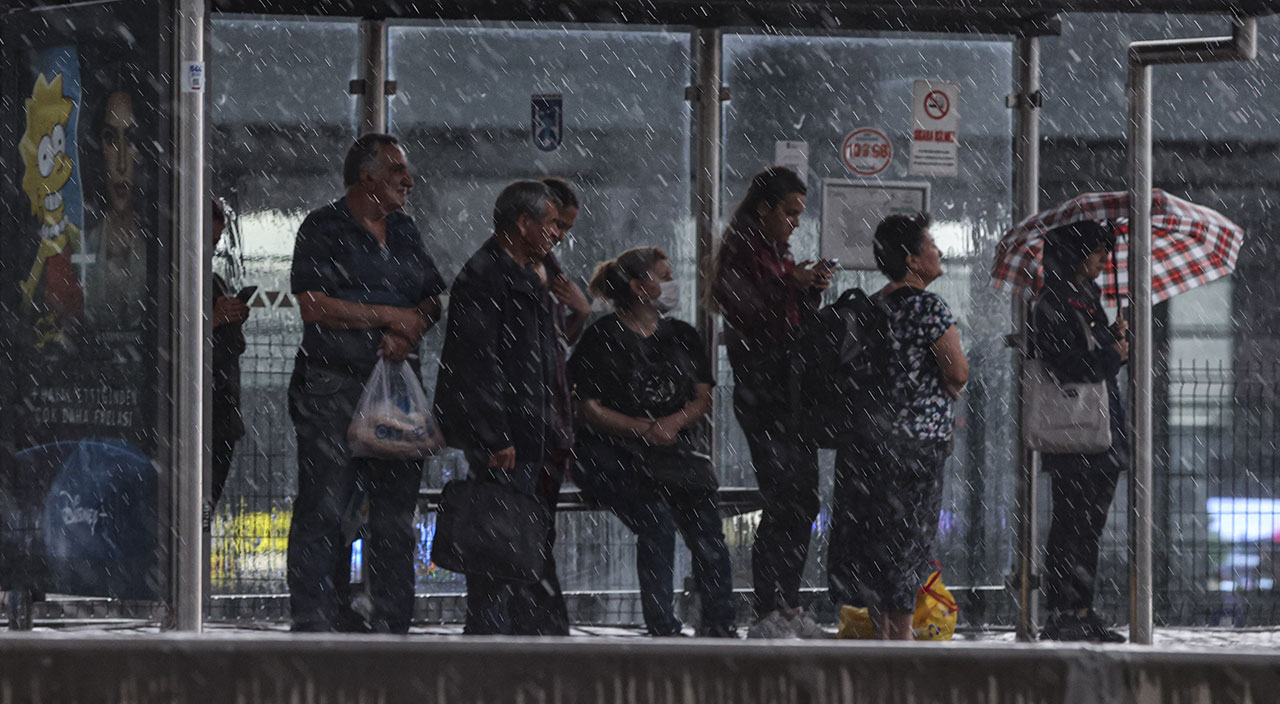 Meteoroloji turuncu ve sarı kodla il il uyardı: Kuvvetli yağış geliyor (11 Haziran 2022 hava durumu)